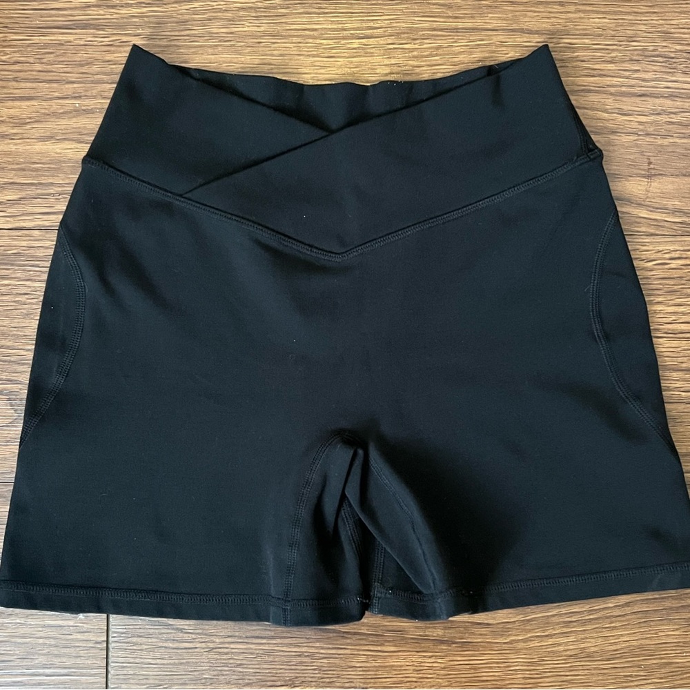 Alphalete Surface Power Short 5”